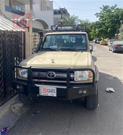 Toyota Land Cruiser 76